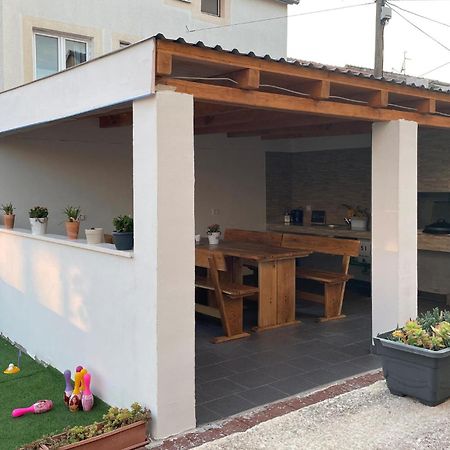 Pet Friendly Apartment In Biograd With Kitchen Weißenburg Exterior foto