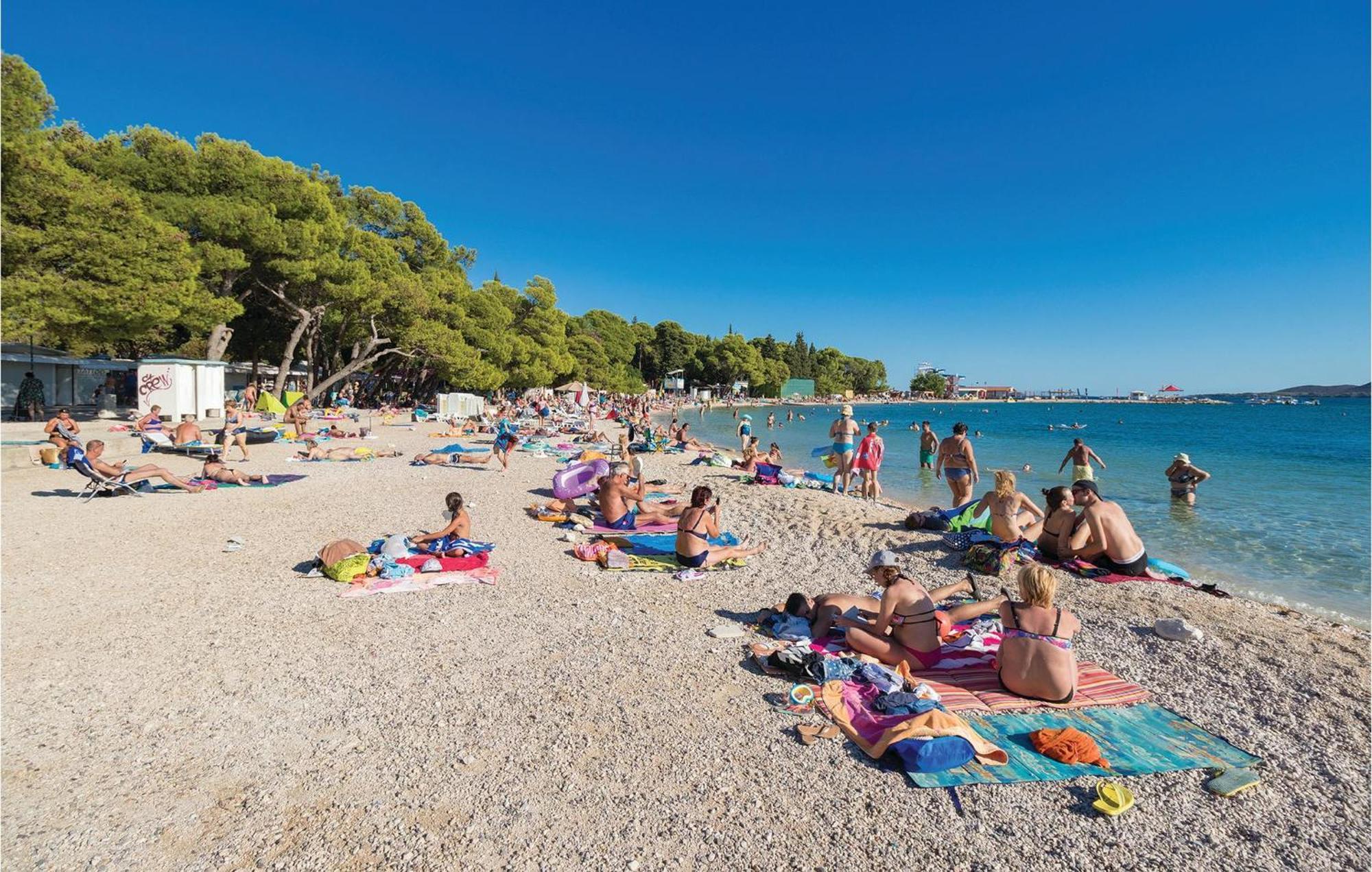 Pet Friendly Apartment In Biograd With Kitchen Weißenburg Exterior foto