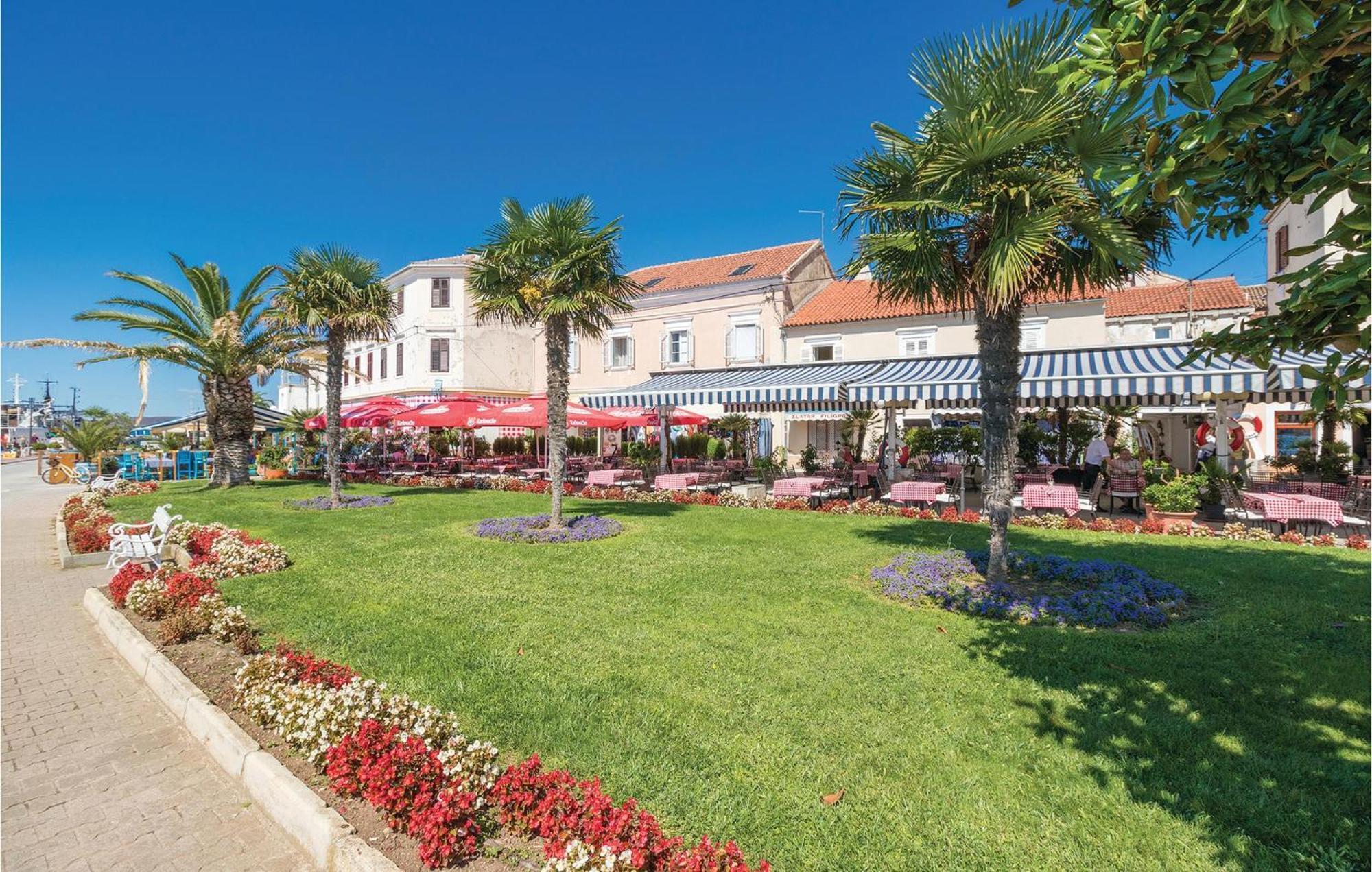 Pet Friendly Apartment In Biograd With Kitchen Weißenburg Exterior foto